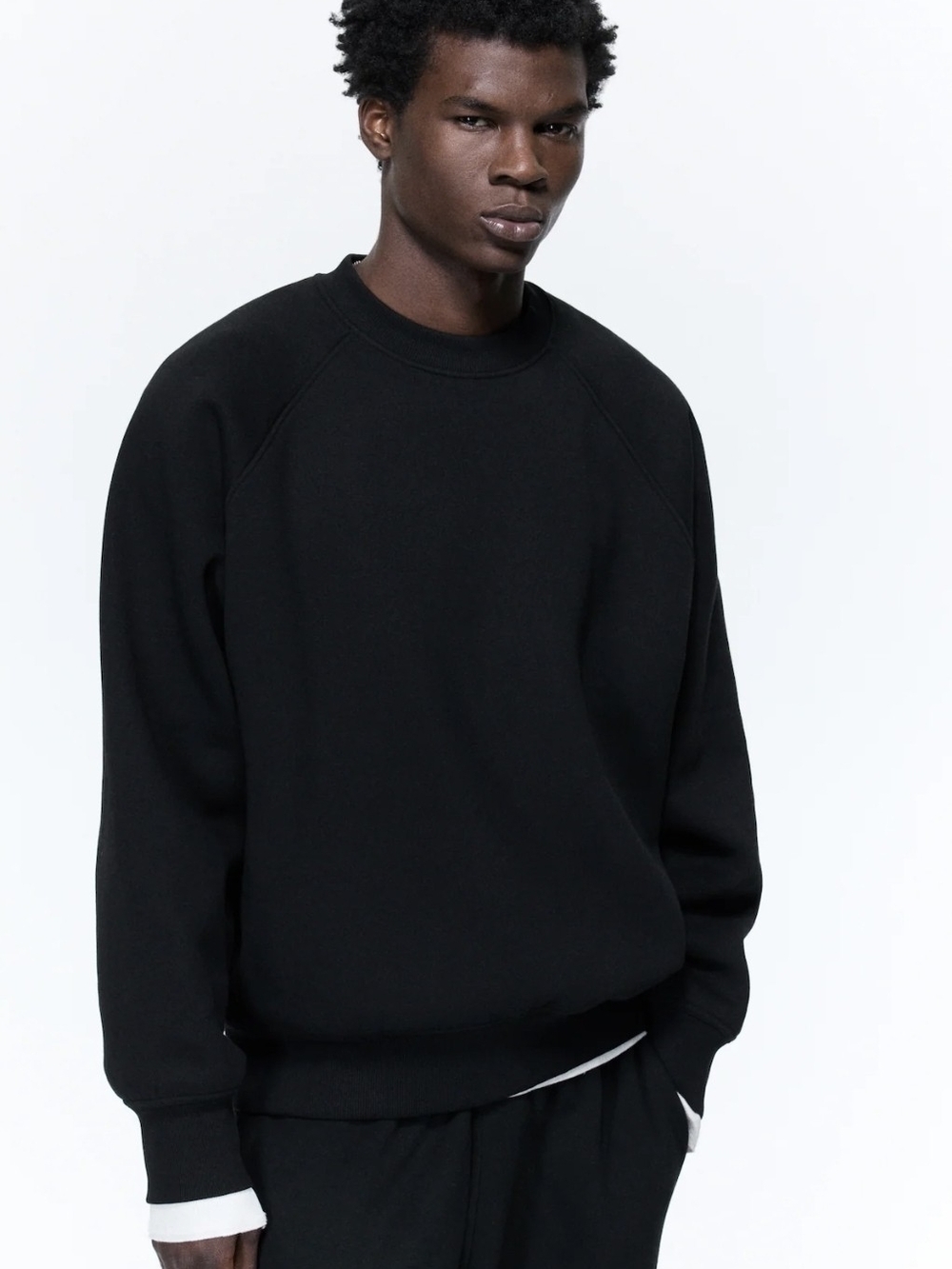 NWOT - H&M Men's Black Crewneck Sweatshirt